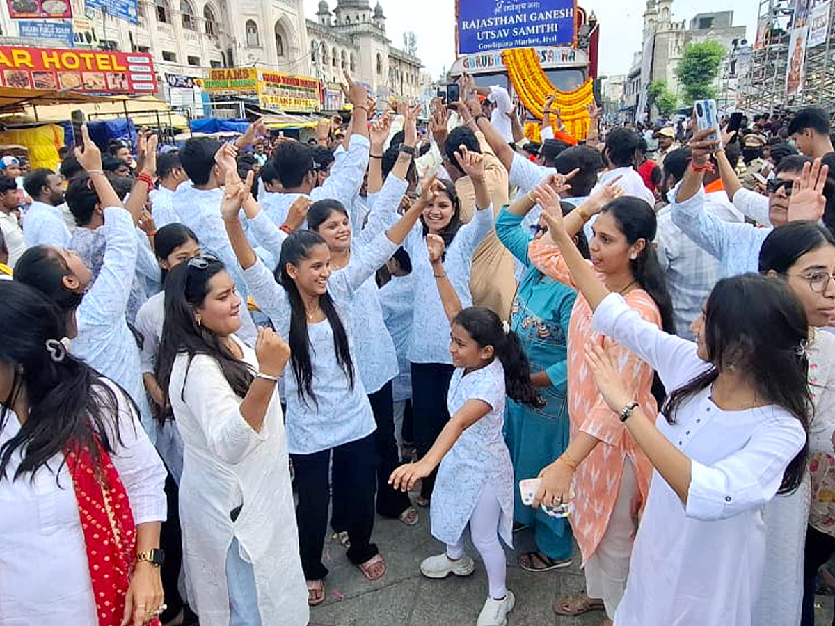 Ganesh Immersion Festivities in Hyderabad Photos6