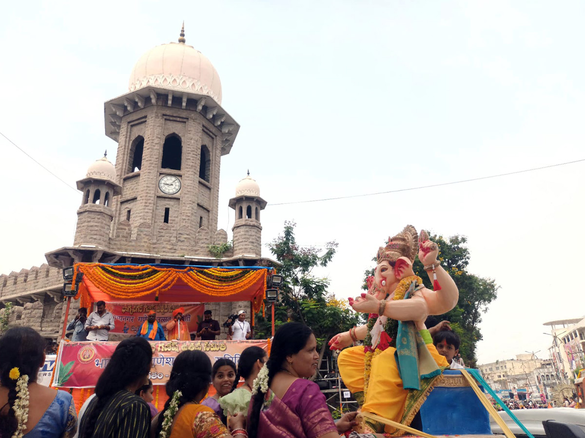 Ganesh Immersion Festivities in Hyderabad Photos9