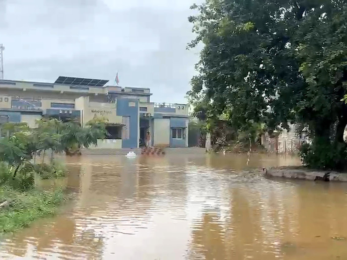 heavy rain in srikakulam Photo Gallery11