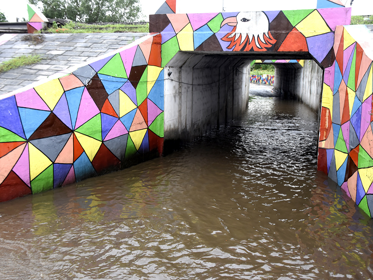 heavy rain in srikakulam Photo Gallery5