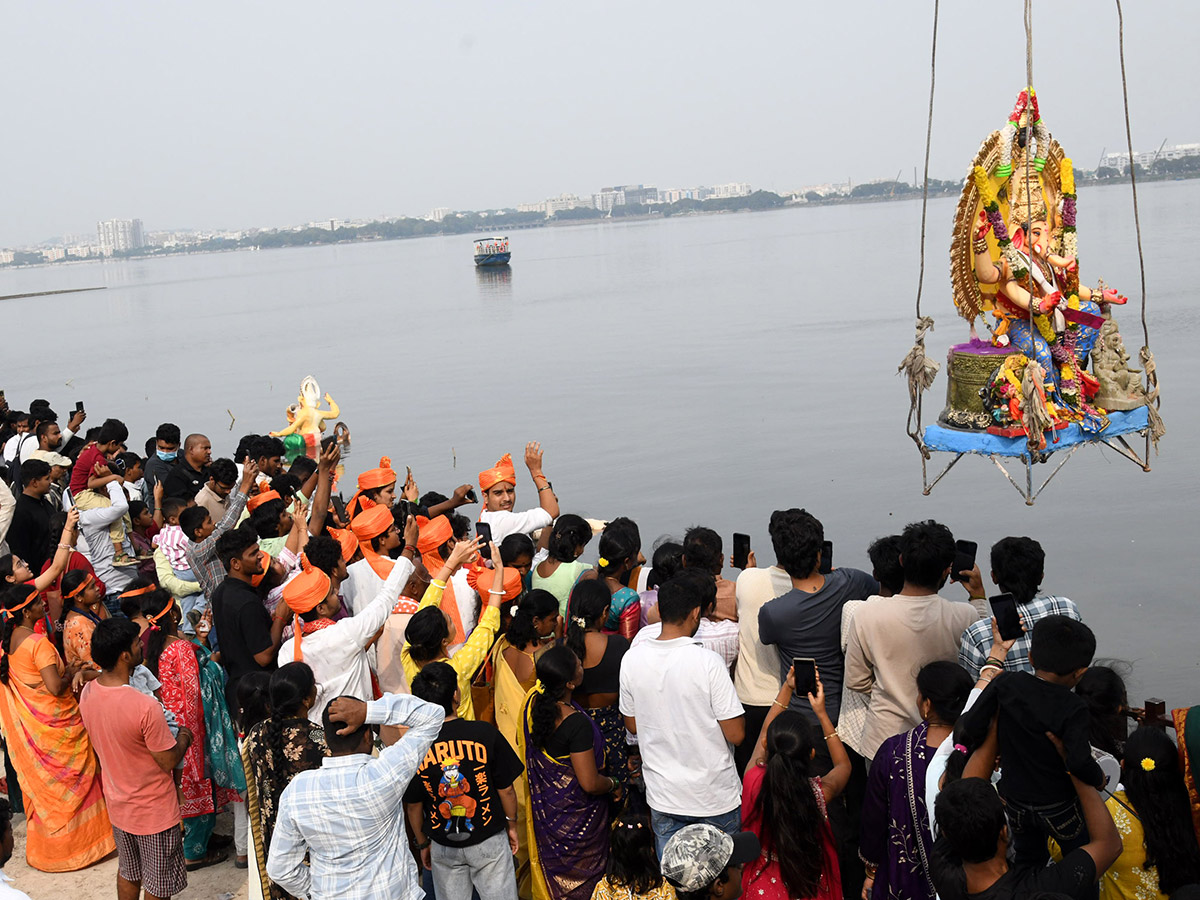 Tank Bund Ganesh Nimajjanam 2026 photos10