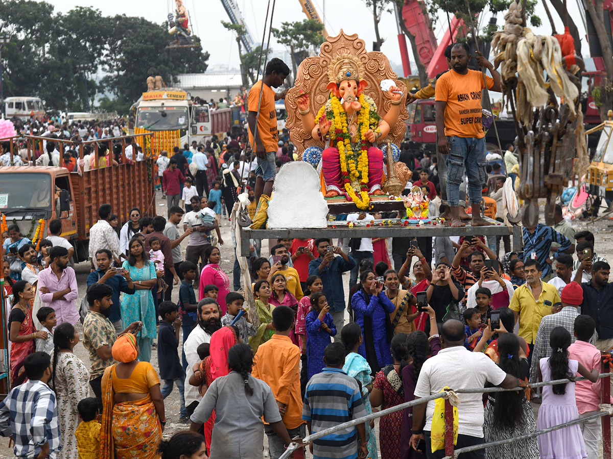 Tank Bund Ganesh Nimajjanam 2026 photos15