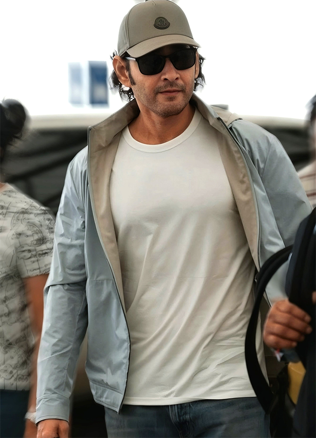 Varanasi Star Mahesh Babu Clean Shaven Look Viral Photos7