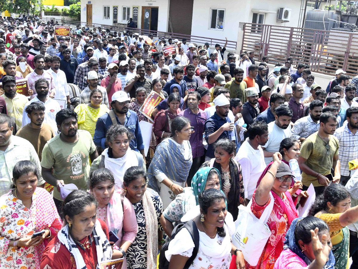 AP: Secretariat Employees’ Revolt..! (Photos)13
