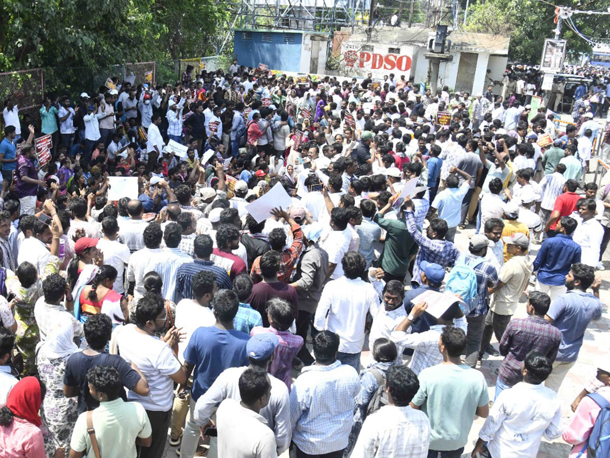 AP: Secretariat Employees’ Revolt..! (Photos)14