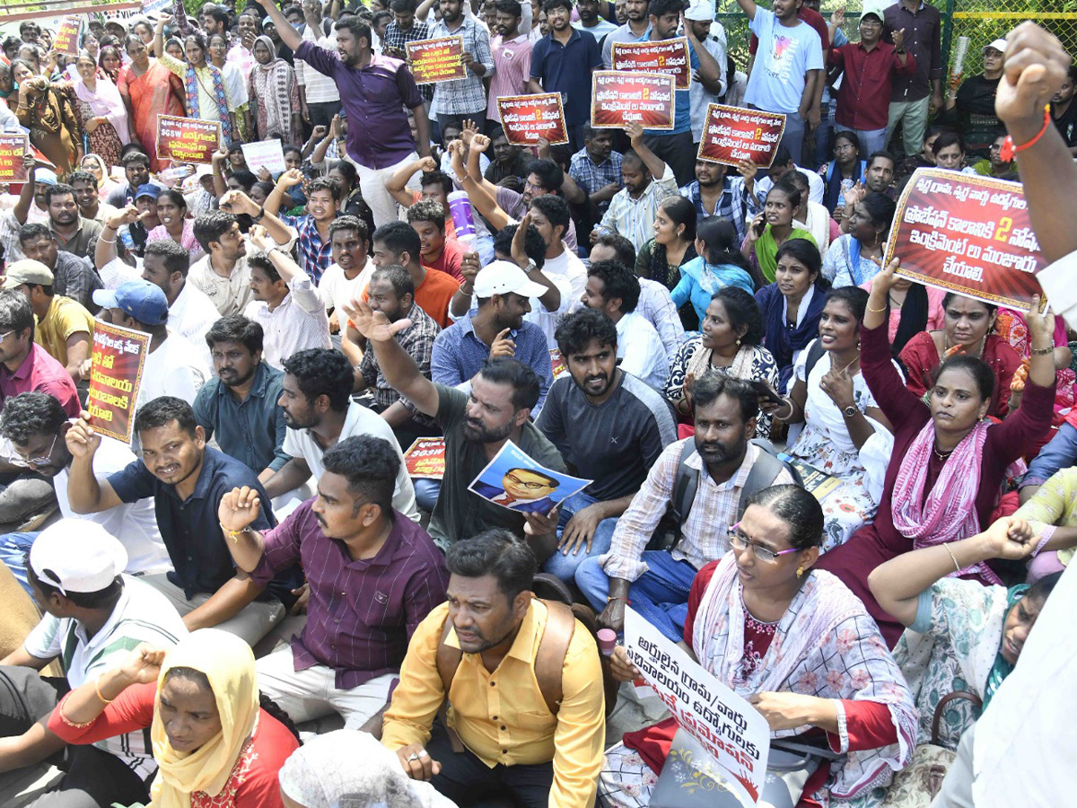 AP: Secretariat Employees’ Revolt..! (Photos)15