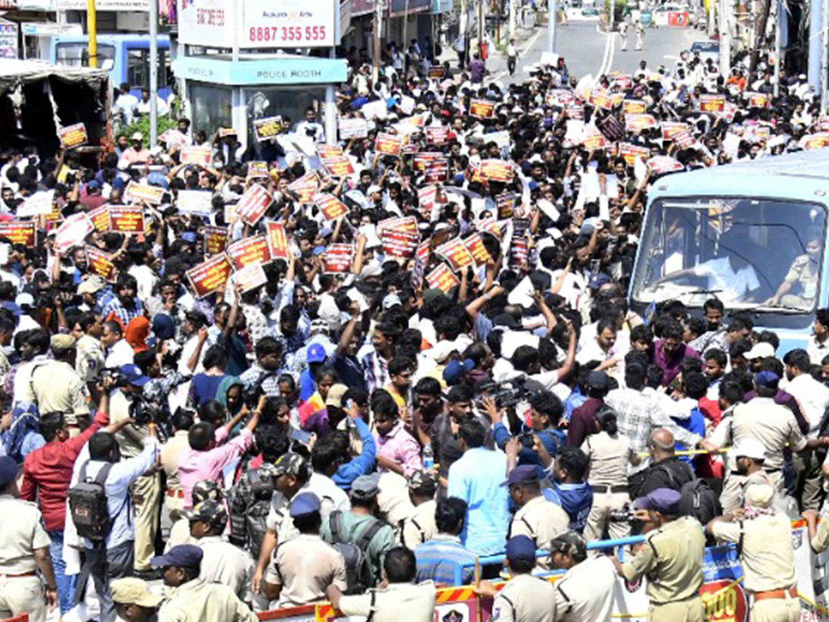 AP: Secretariat Employees’ Revolt..! (Photos)3