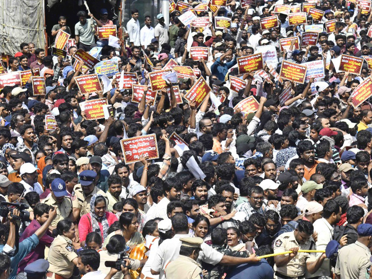 AP: Secretariat Employees’ Revolt..! (Photos)7