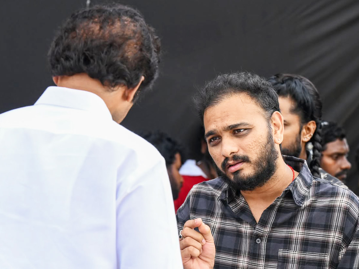 KCR Like Character in The Paradise Behind the Scenes Photos7