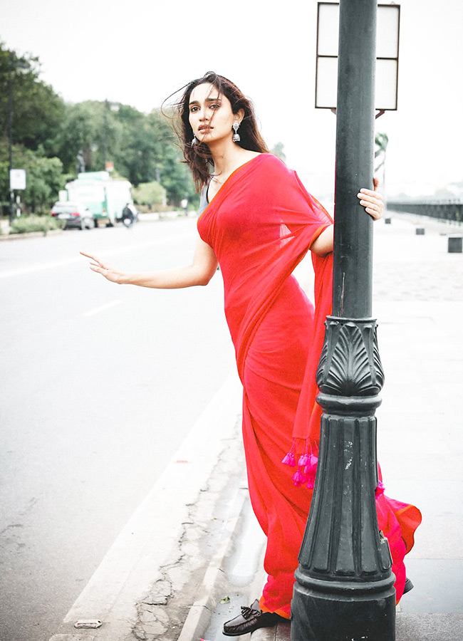 Samantha Shobita Sister Looks Stunning in a Red Saree Photos6