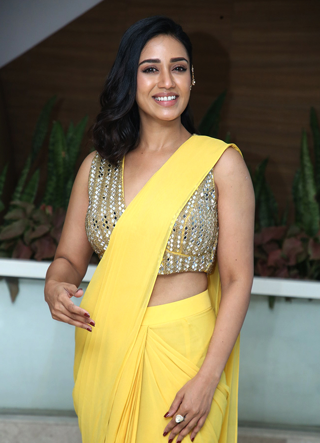 Actress Nivetha Pethuraj in Aadarsha Kutumbam Movie Event20