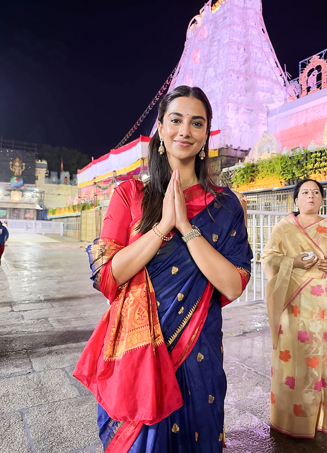 Actress Meenakshi Chowdary in Tirumala Today for Swamy Vari Darshanam7