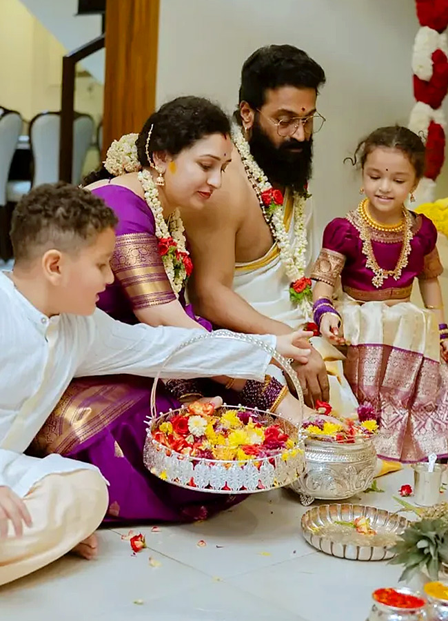 Kantara Fame Rishab Shetty Performs Special Pooja at Home Photos12