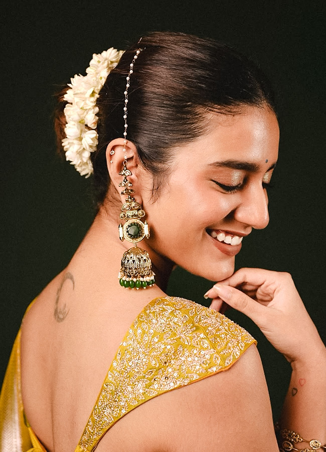 Priya Prakash Varrier Beautiful Looks11