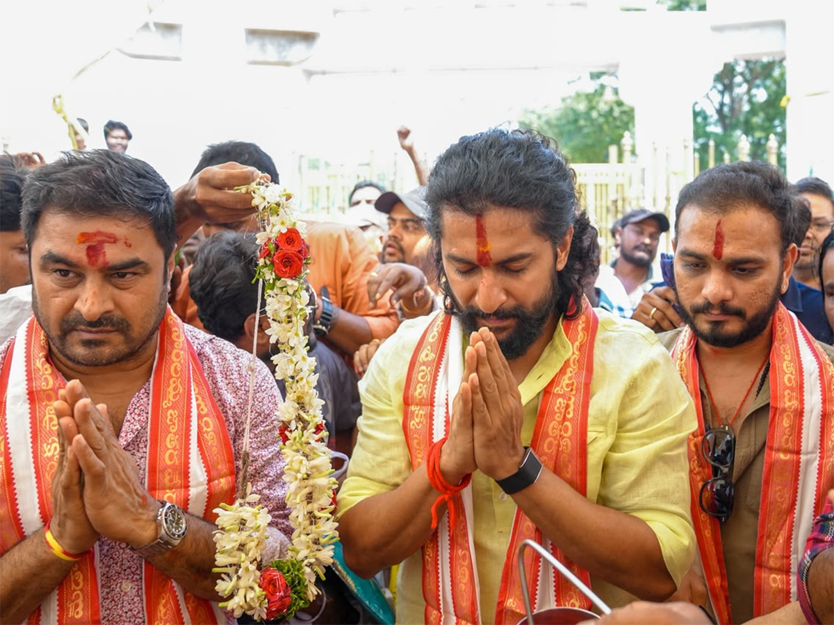 The Paradise Movie Team Visits Medaram Temple Viral Photos6