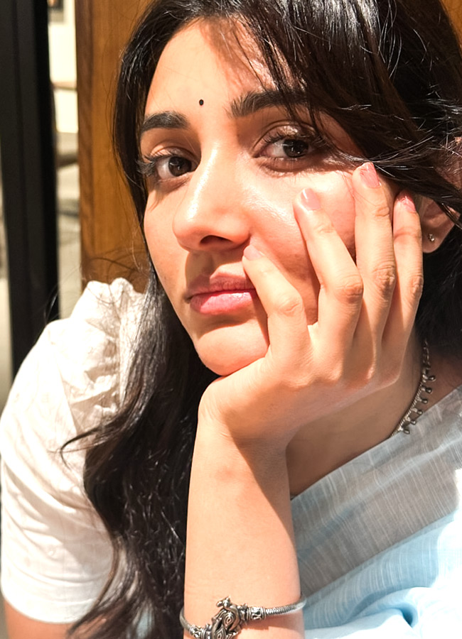 Mirna Menon Viral Pics At This Famous Temple5