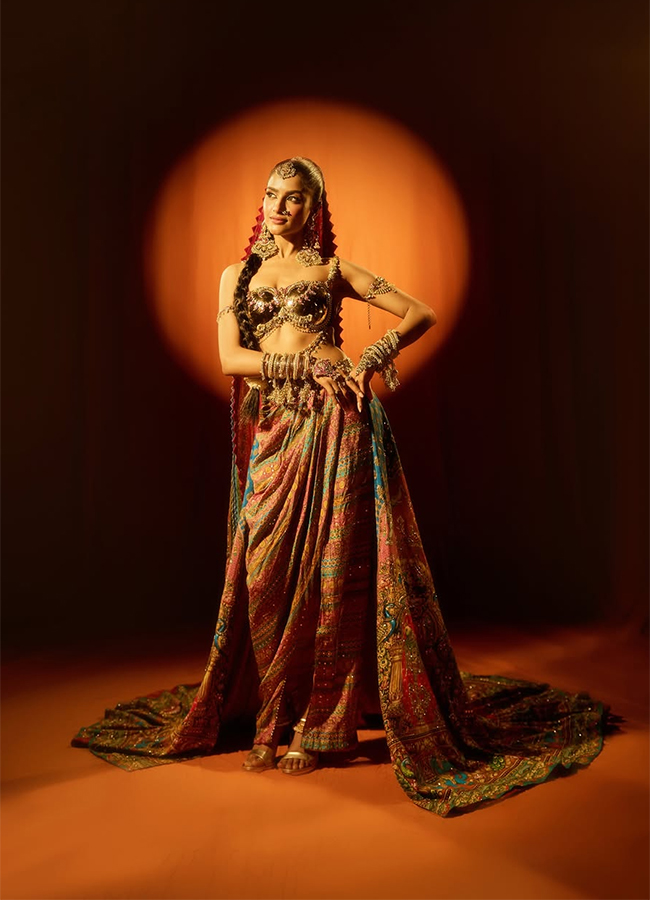 Nikita Porwals Miss World dance outfit inspired By God Meenakshi6