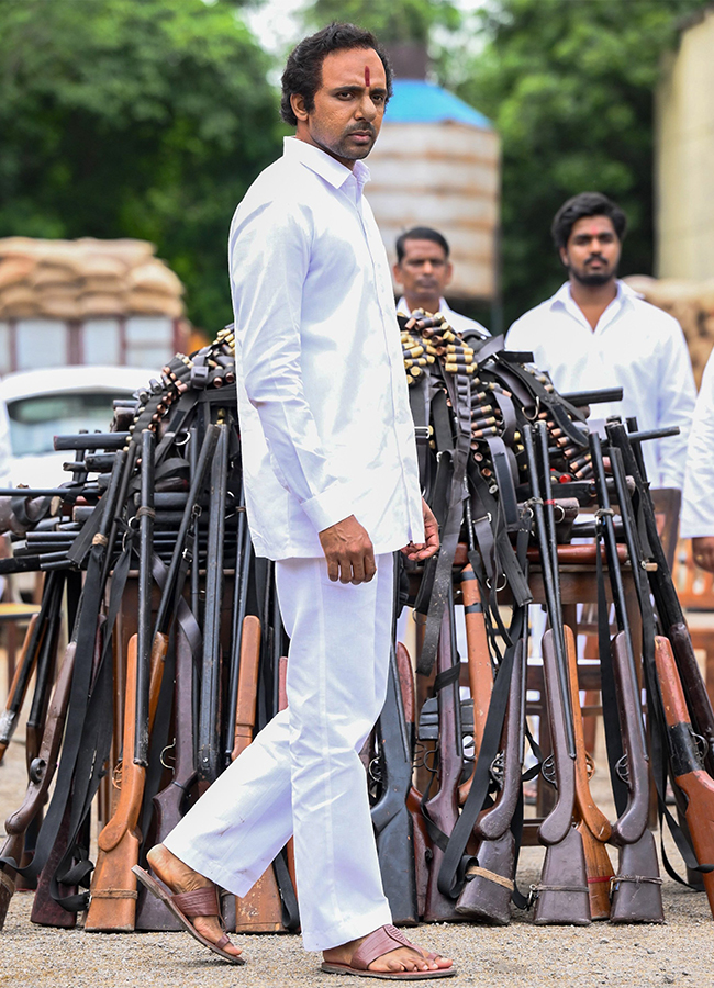 Actor Priyadarshi Pulikonda Plays KCR Role In The Paradise Movie8