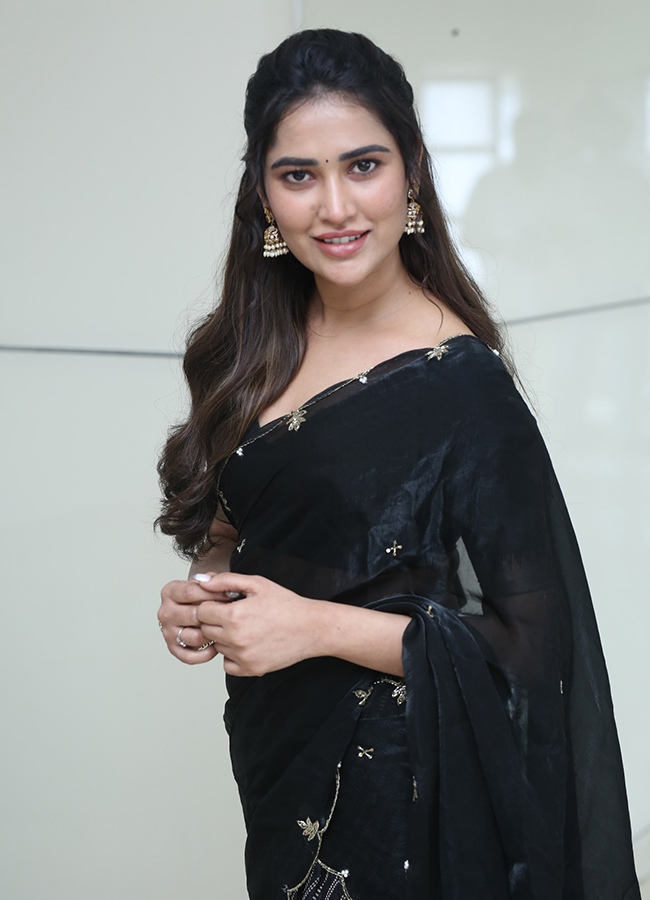 Tatvam Movie Actress Dashvika HD Photos11