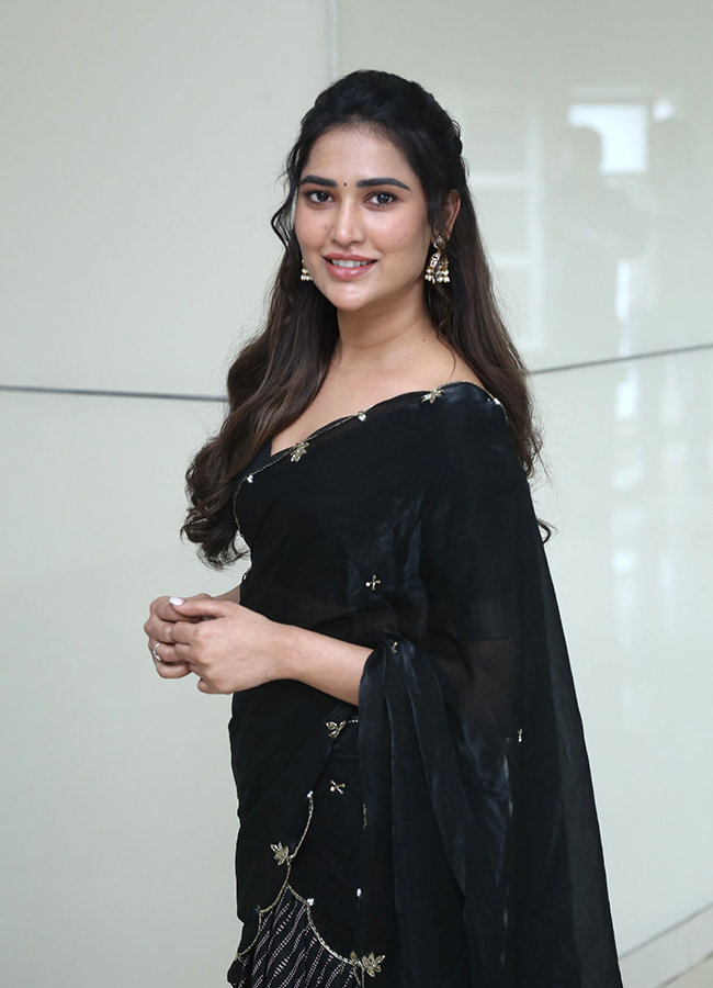 Tatvam Movie Actress Dashvika HD Photos13