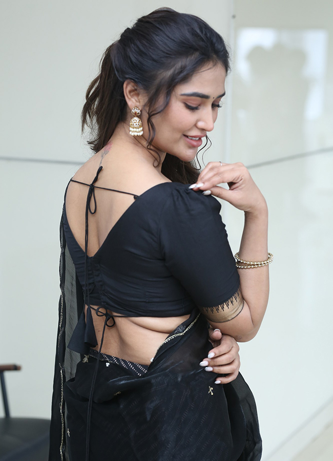 Tatvam Movie Actress Dashvika HD Photos17