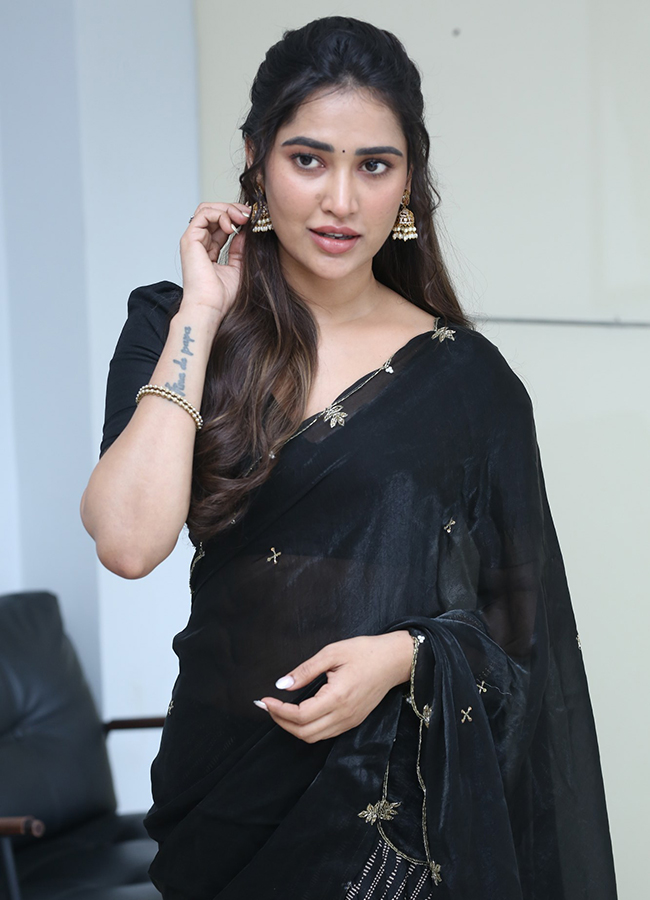 Tatvam Movie Actress Dashvika HD Photos20