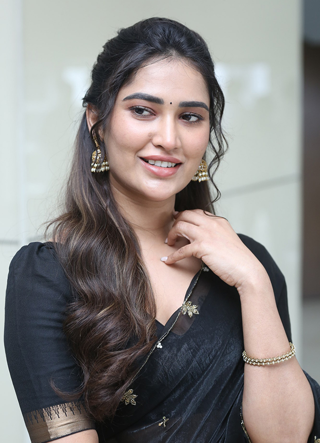 Tatvam Movie Actress Dashvika HD Photos3