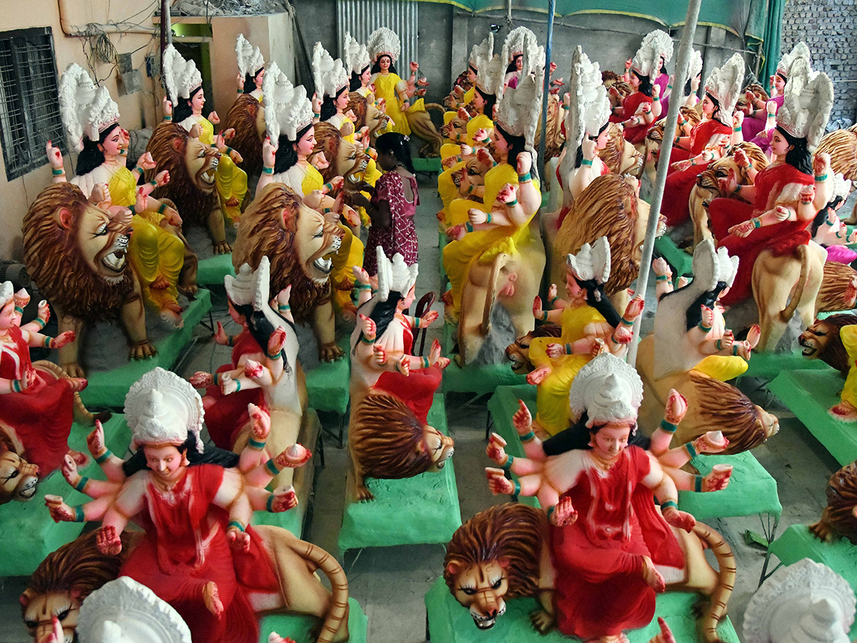 Durga Idols Immersion in Hyderabad HD Photos4