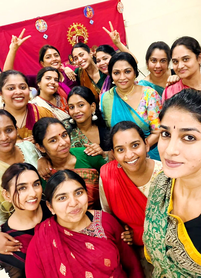 Nivetha and Eesha Rebba Shine at a Dance Academy Photos3