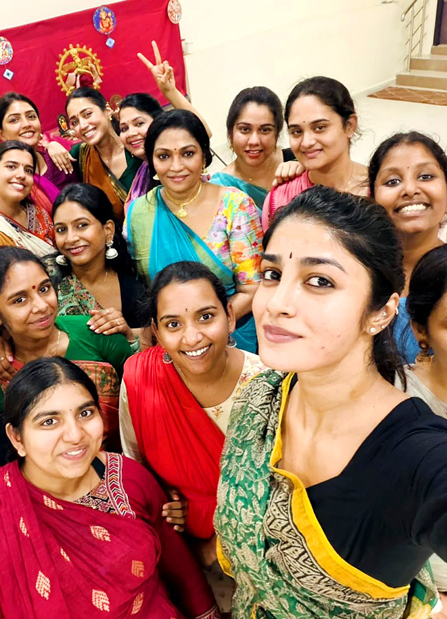 Nivetha and Eesha Rebba Shine at a Dance Academy Photos6