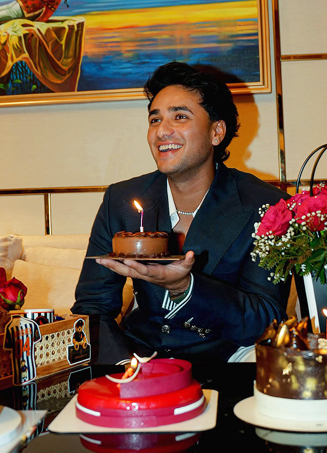 Happy Birthday to Sunrisers Hyderabad’s Six-Hitting King!15
