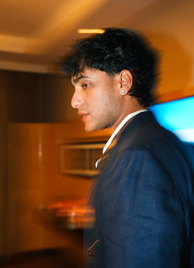 Happy Birthday to Sunrisers Hyderabad’s Six-Hitting King!9