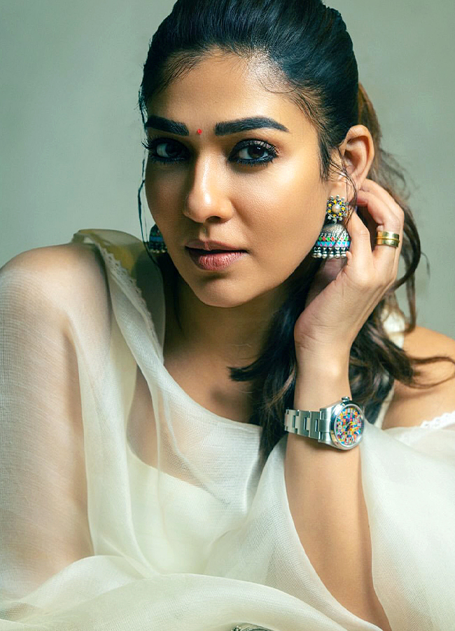 Nayanthara  Mesmerizing Movie Mood Photos2