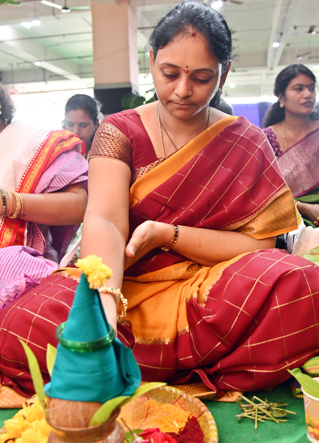 Varalakshmi Vratham At Indrakeeladri Photos7