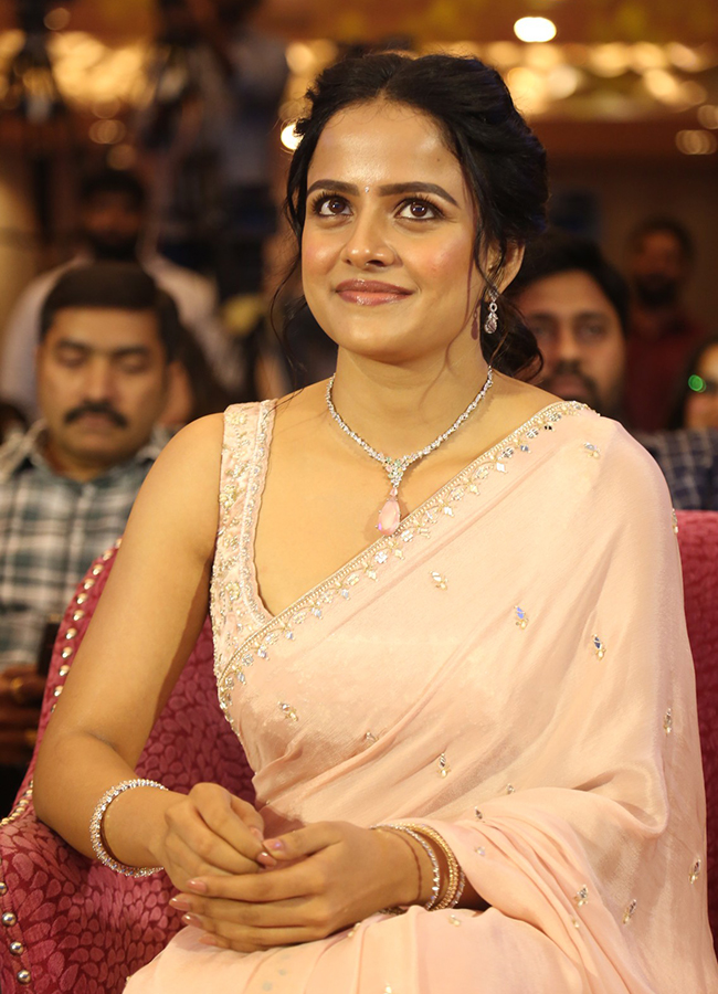 EPIC Movie Actress Vaishnavi Chaitanya Viral Photos6
