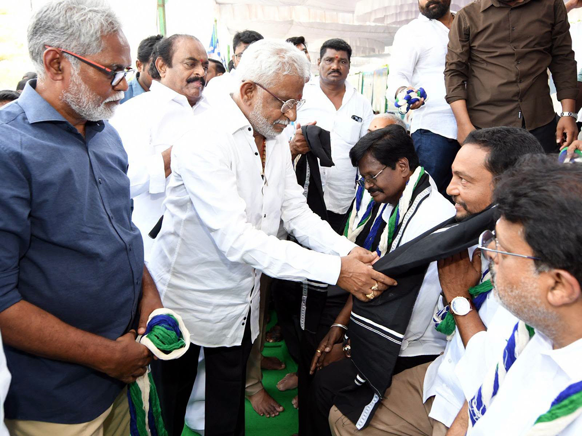 YSRCP Protests Against Irregularities Nara Lokesh Over Mega DSC Scam 20
