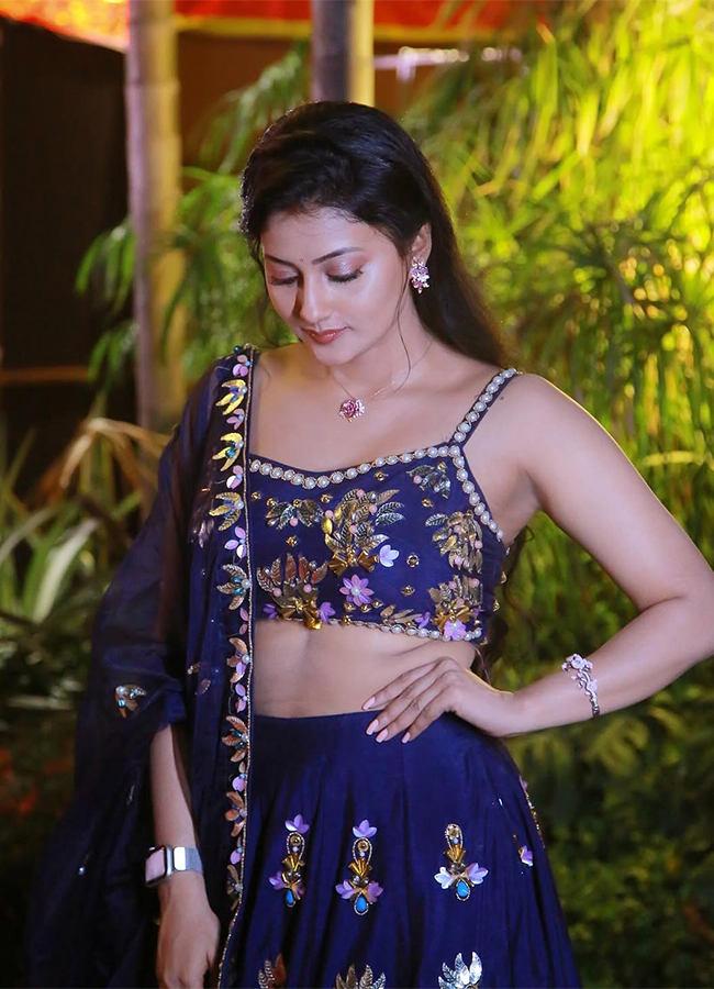 Actress Debjani Modak Bigg Boss 10 Telugu Viral Photos11