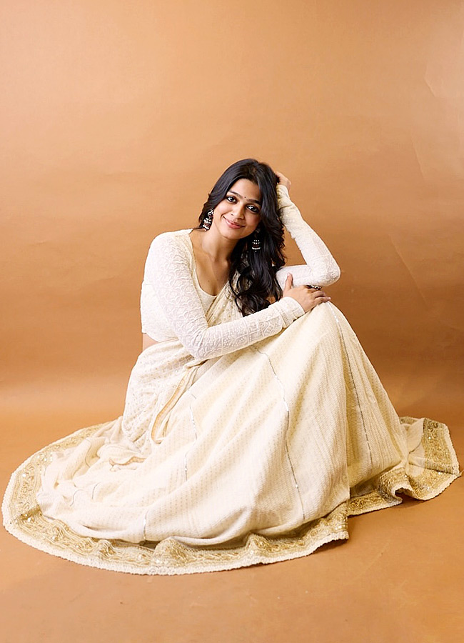 MAD Fame Ananthika A Beauty Like a Celestial Goddess Photos8