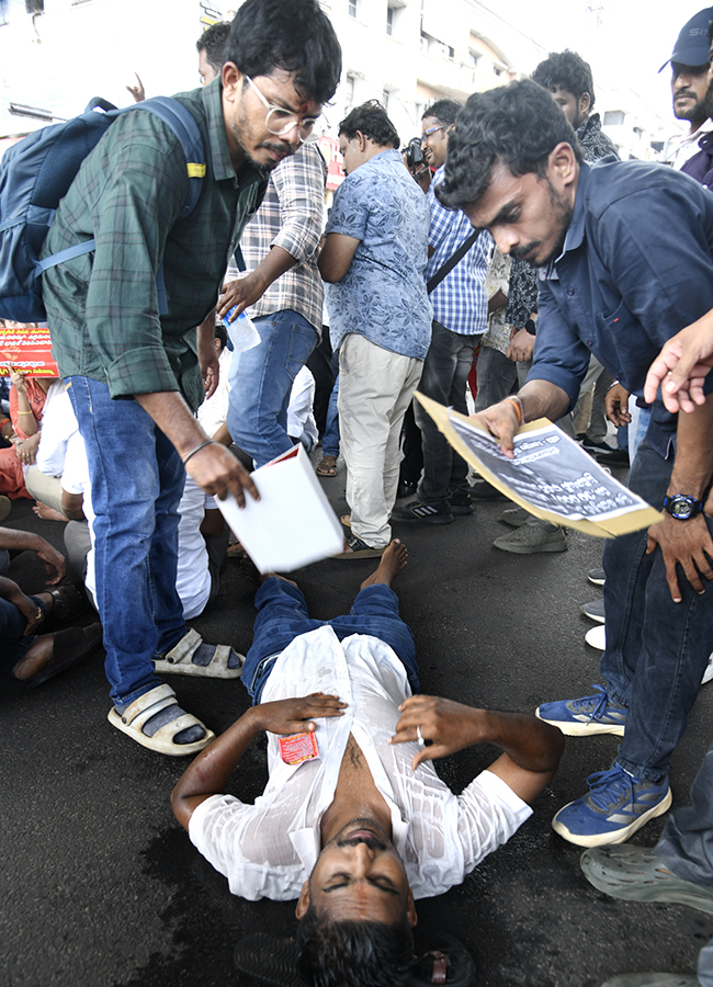 Secretariat employees stage protest by sitting on the road16