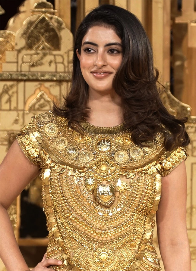 Navya Naveli Nanda Dazzles in a Stunning Gold Dress Viral Photos17