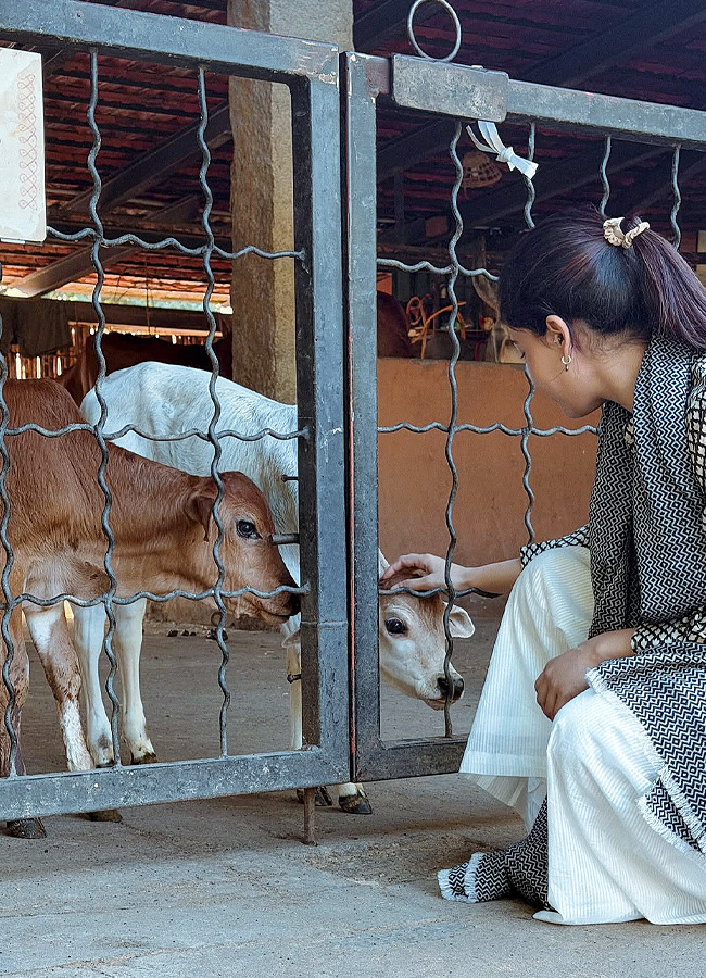 Samantha’s Spiritual Journey with Sadhguru.. Photos2