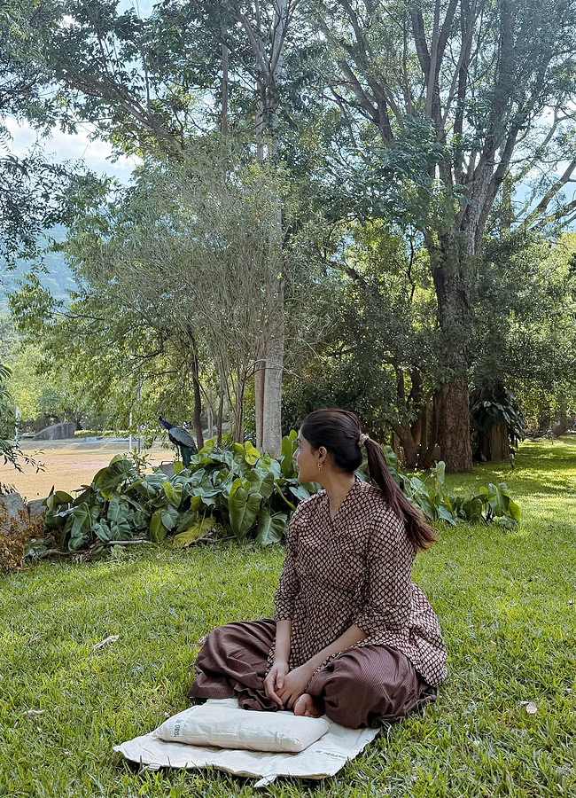 Samantha’s Spiritual Journey with Sadhguru.. Photos6