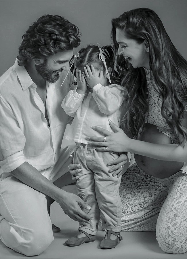 Bollywood : deepika padukone baby bump viral photos2