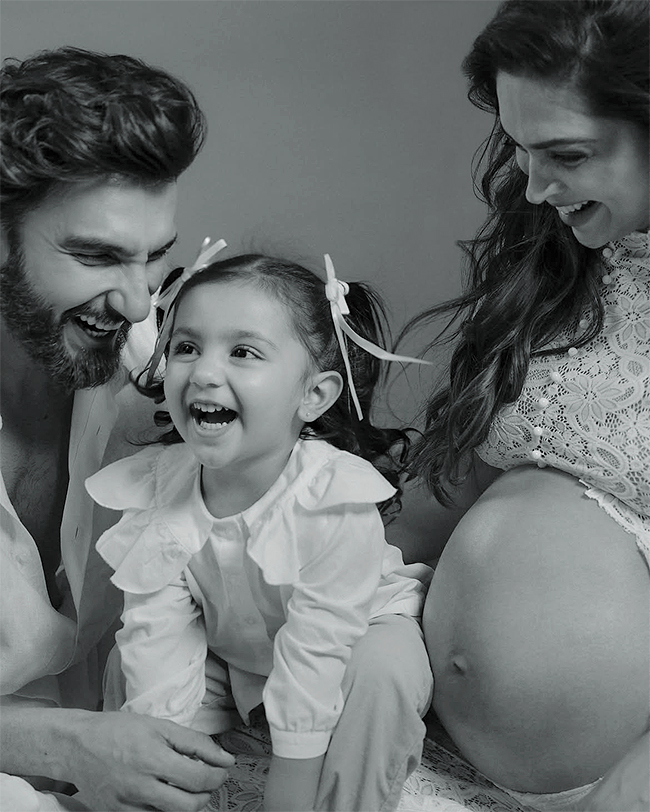 Bollywood : deepika padukone baby bump viral photos6