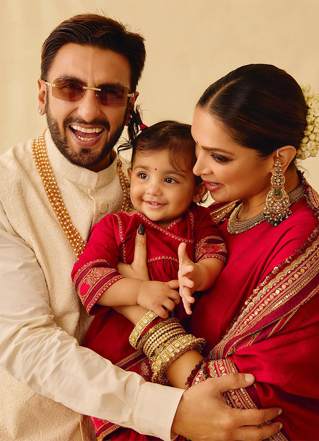 Bollywood : deepika padukone baby bump viral photos8