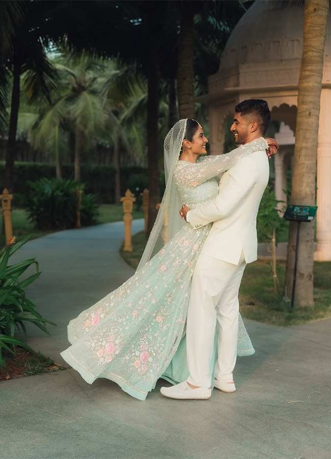 Nivedhithaa Sathish gets engaged to photographer shares photos12
