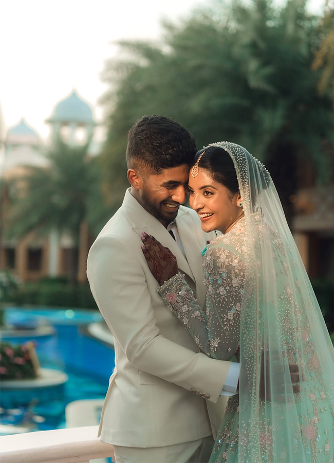 Nivedhithaa Sathish gets engaged to photographer shares photos2