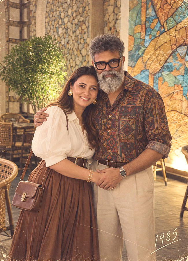 Sukumar With His Wife.. Stunning In 80's Retro Look (Photos)2