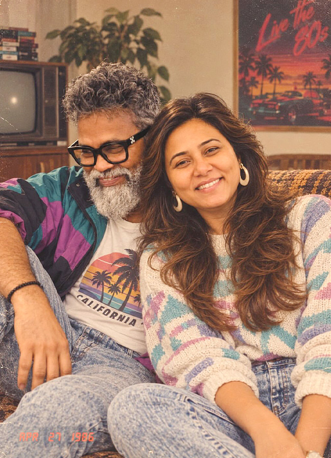 Sukumar With His Wife.. Stunning In 80's Retro Look (Photos)9