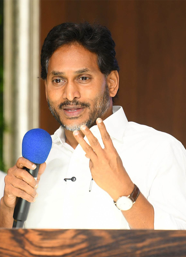 YS Jagan Meeting With Parchur Leaders Today HD Photos16